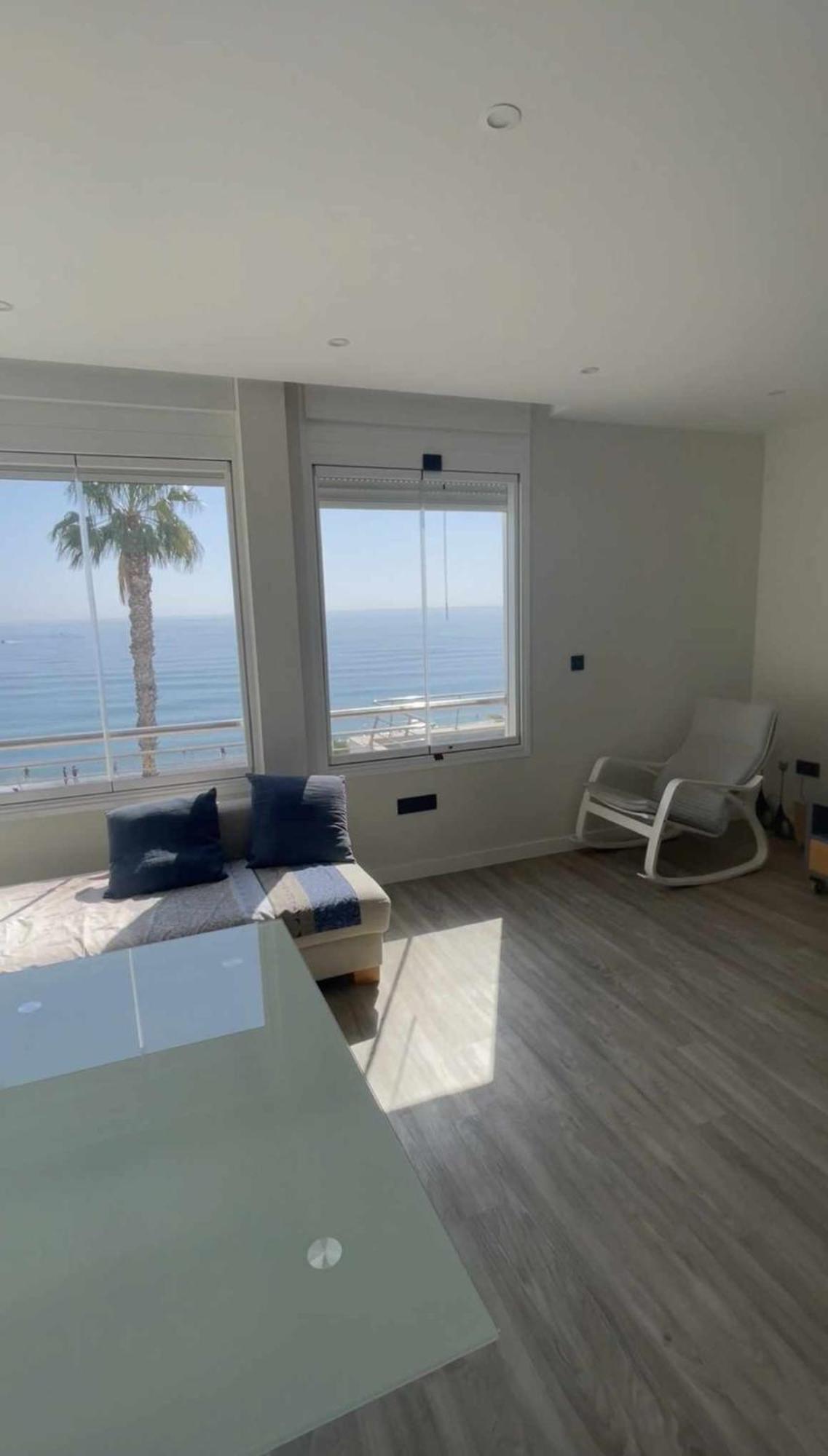 شقة Moderno Piso Mirando Al Mar توريمولينوس المظهر الخارجي الصورة